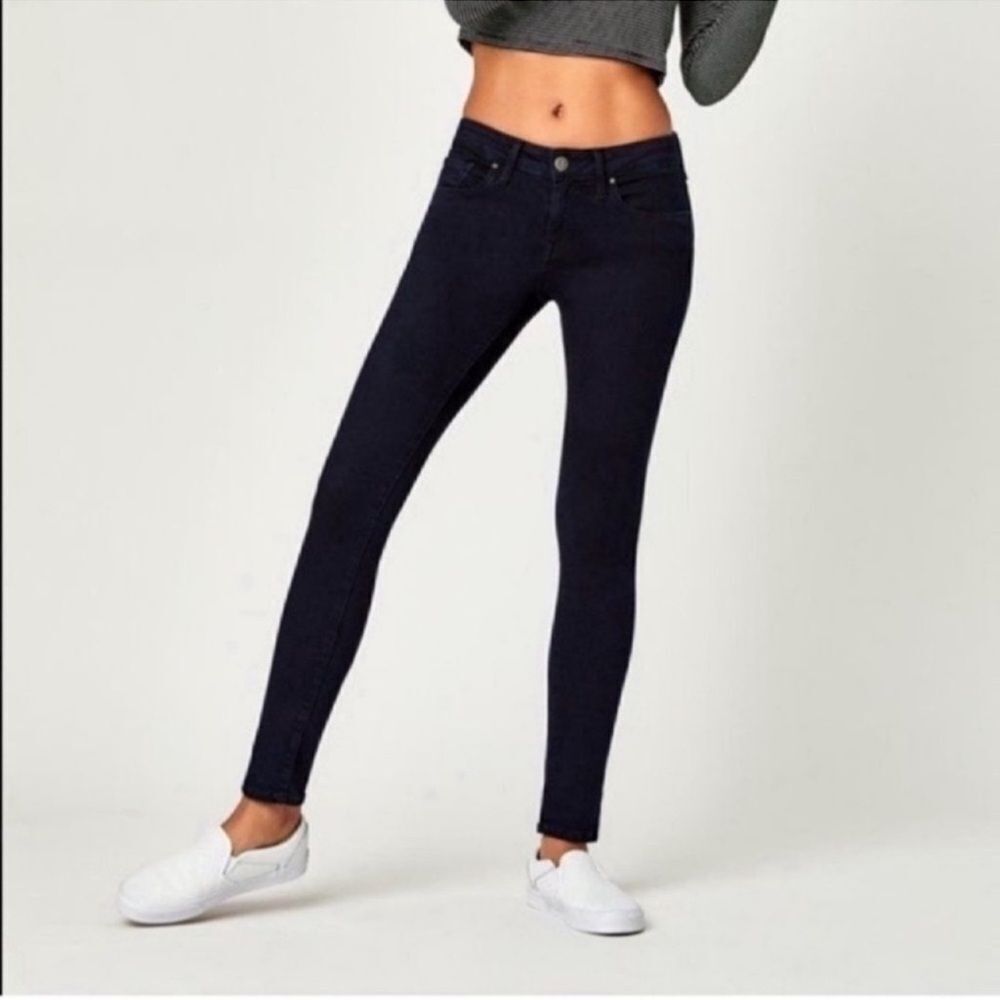 NWT Skinny jeans Size Xsmall